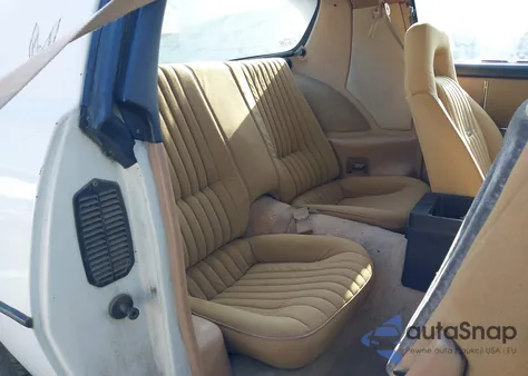 1982 Pontiac Firebird Trans Am z USA, uszkodzony, nr VIN 1G2AW87H7CL564815